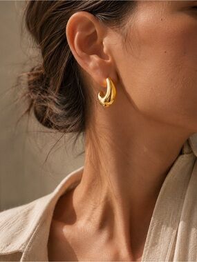 Gold Tone Chunky Teardrop Hoop Earrings Statement Jewelry